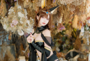 「リアルフィギュア」級の降臨。早瀬みる、アヌビス神コスで“商品化してほしい”反響続出
